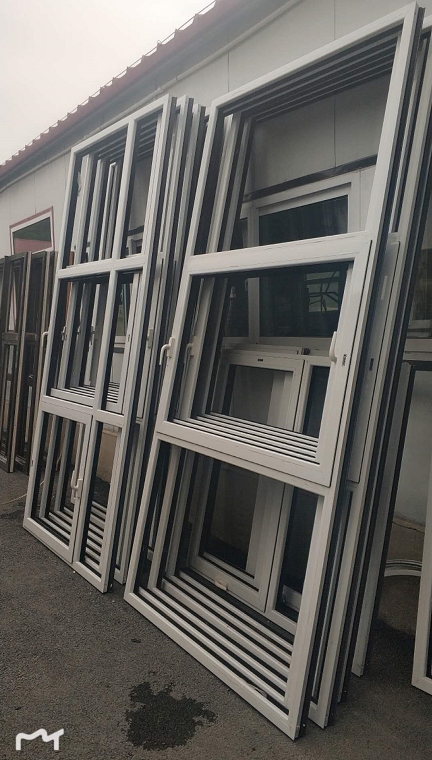 鞍山市天乙門窗工業(yè)有限公司沈陽經(jīng)銷商所訂貨品已完成，經(jīng)過檢驗后進(jìn)行包裝，準(zhǔn)備發(fā)貨。(圖2)