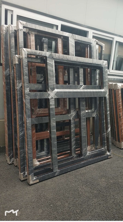 鞍山市天乙門窗工業(yè)有限公司沈陽經(jīng)銷商所訂貨品已完成，經(jīng)過檢驗后進(jìn)行包裝，準(zhǔn)備發(fā)貨。(圖4)